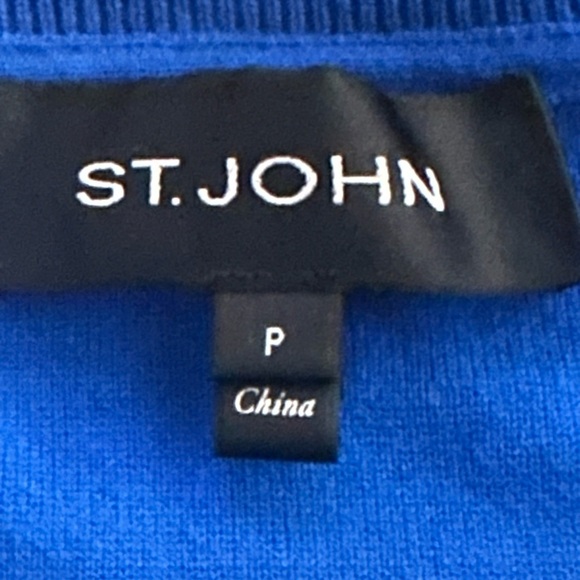 ST. JOHN Top - Picture 3 of 5